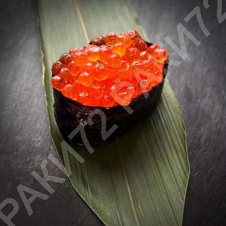 Фото Гункан с красной икрой